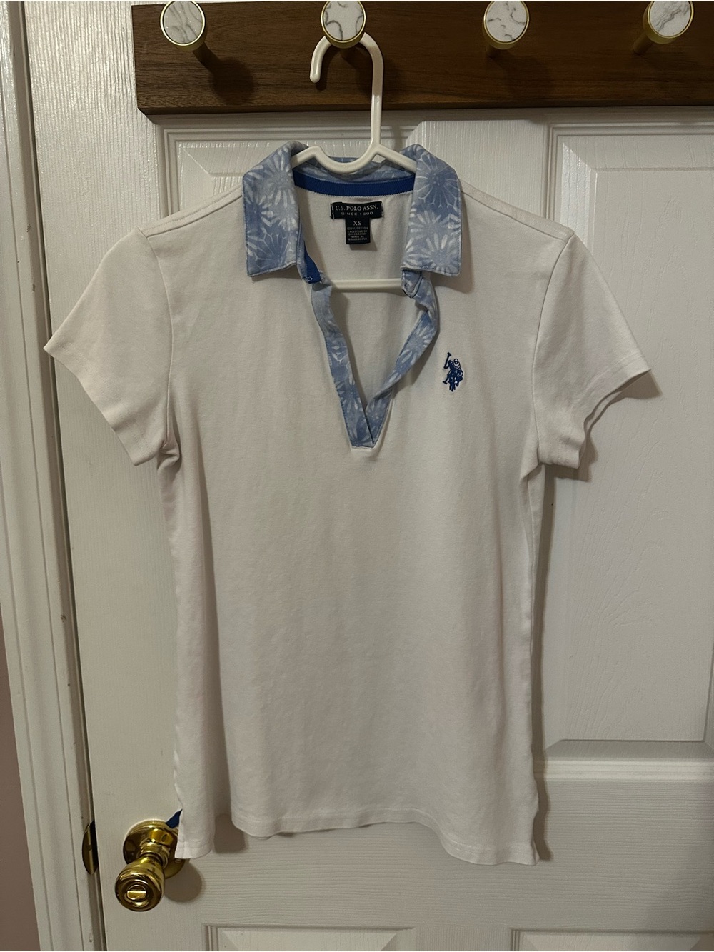Us. Polo Association White Polo shirts with Blue Floral Collar